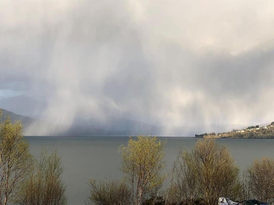 Feriehus Moderne Med Fjordutsikt Og Spabad 25.min. Fra Sentrum *